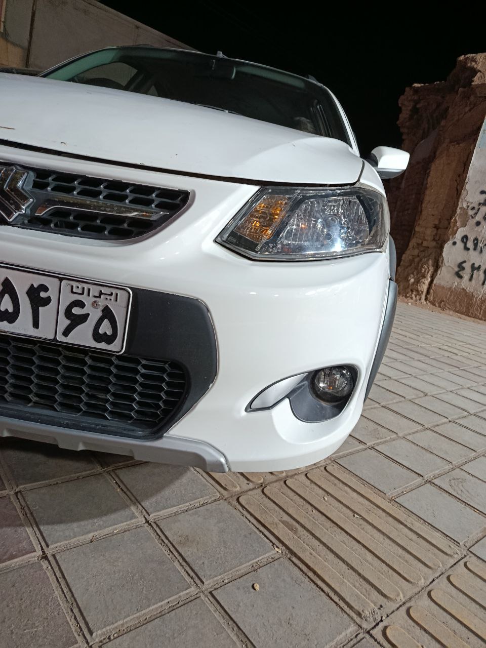 کوئیک R - سفید نقره ای - مدل 98 - کم کارکرد