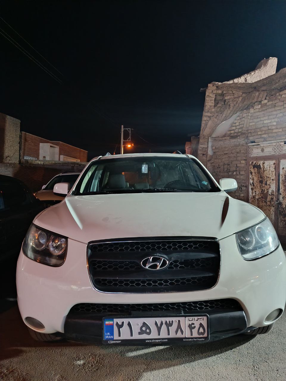 سانتافه 2008 سفید سالم و با نامه کارشناسی