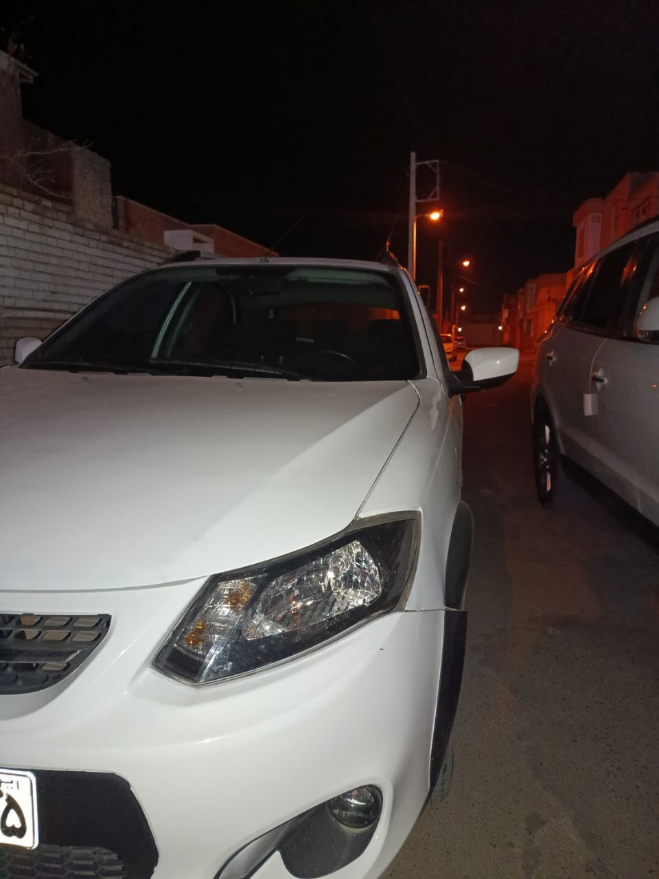 کوییک R  مدل 89 سفید نقره ای در حد اقتصادی