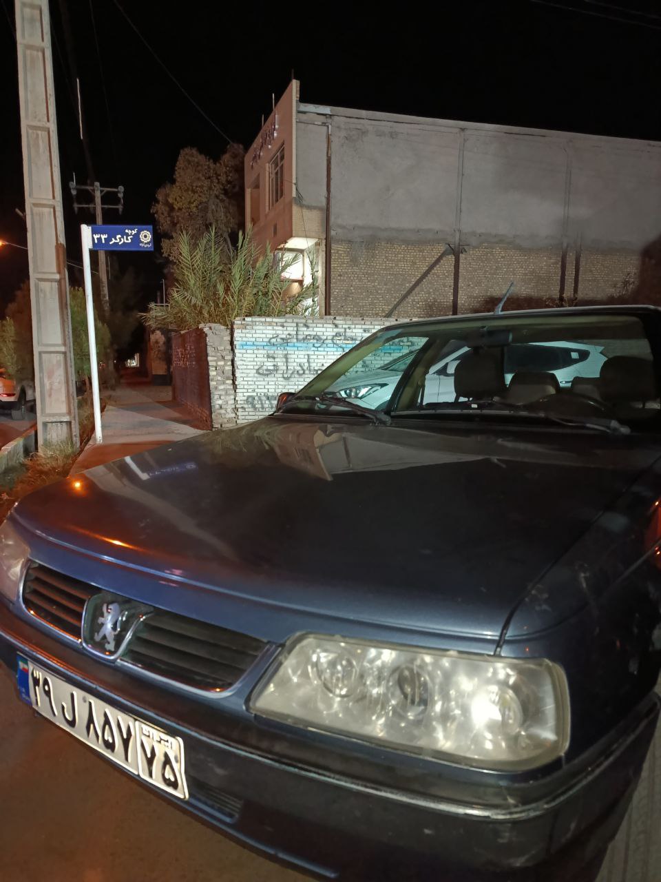 پژو 405 GLX سفارشی - نقره ای مدل 98 - رینگ سفارشی خرچنگی