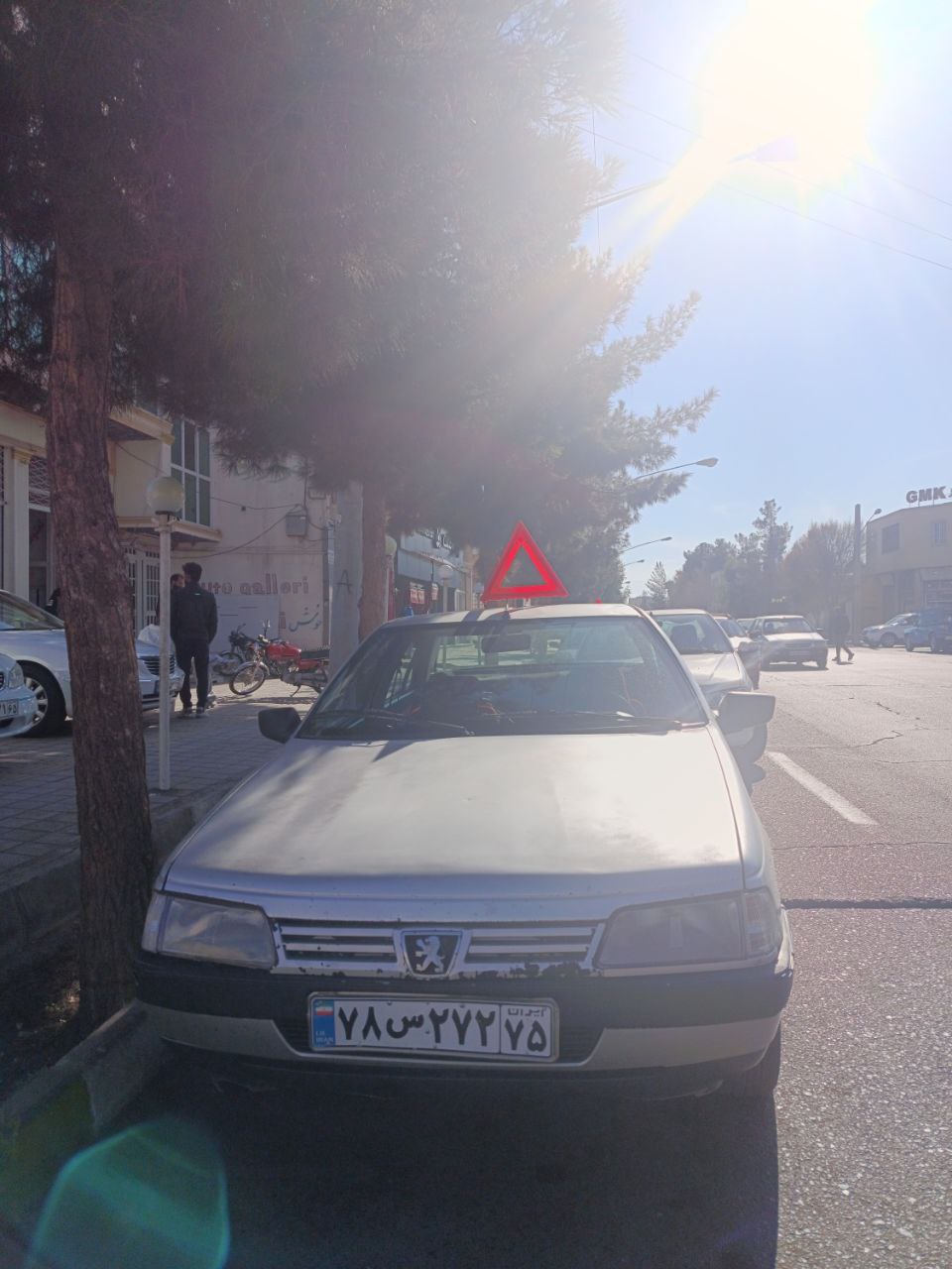 پژو 405 GLX نقره ای 87 مقرون به صرفه